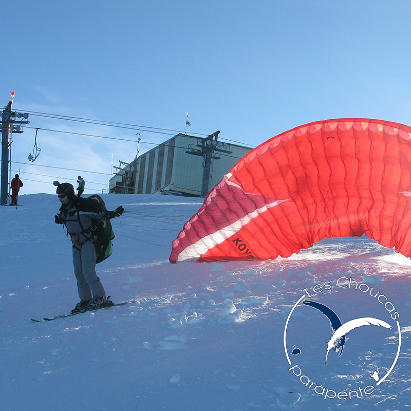 Formation parapente hiver décollage à skis à Samoens 1600